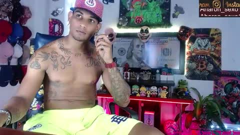 Snapshot of sexo_aharon chatting on February 26, 2026, 4:22 am Aharon ravelo online show from February 26, 2026, 4:22 am