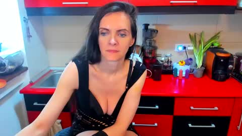 sexqueen1111 online show from March 11, 2025, 2:32 am
