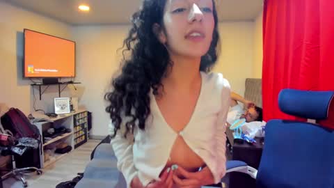 Snapshot of sexx_hunters chatting on January 5, 2025, 10:50 pm Jax and Lu online show from January 5, 2025, 10:50 pm