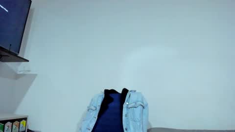 Snapshot of sexx_hunters chatting on November 22, 2025, 1:15 am Jax and Lu online show from November 22, 2025, 1:15 am