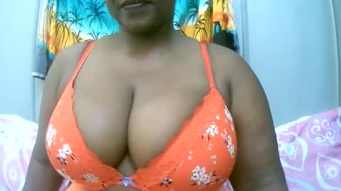 sexxi_ebony online show from February 7, 2026, 7:01 am