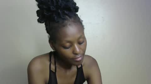 Snapshot of sexxy_bum23 chatting on February 6, 2025, 1:05 am sexxy bum online show from February 6, 2025, 1:05 am