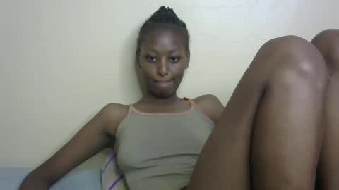 Snapshot of sexxy_bum23 chatting on February 17, 2025, 10:40 am sexxy bum online show from February 17, 2025, 10:40 am