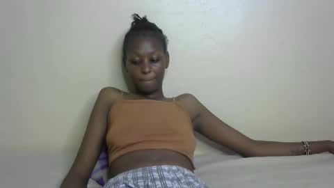 Snapshot of sexxy_bum23 chatting on February 18, 2025, 5:21 pm sexxy bum online show from February 18, 2025, 5:21 pm
