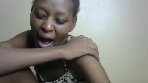 Snapshot of sexxy_bum23 chatting on February 25, 2025, 3:20 am sexxy bum online show from February 25, 2025, 3:20 am
