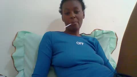 Snapshot of sexxy_bum23 chatting on October 6, 2025, 9:18 am sexxy bum online show from October 6, 2025, 9:18 am