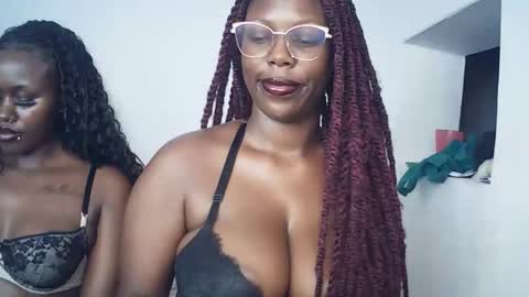 Snapshot of sexxydivah chatting on March 6, 2026, 7:32 pm sexxydivah online show from March 6, 2026, 7:32 pm