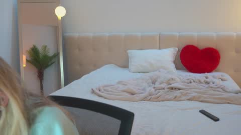 Lorry small boobs and Maya big boobs  friends with benefits online show from February 18, 2026, 7:21 pm