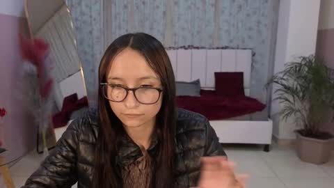 Ailin online show from March 19, 2026, 11:14 am