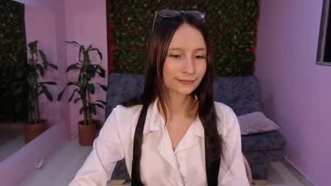 Ailin online show from June 1, 2026, 11:01 am