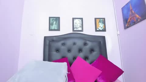 sexy_candy18x online show from May 16, 2026, 12:40 am