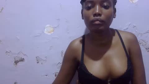 sexy_claude96 online show from January 24, 2025, 11:56 pm