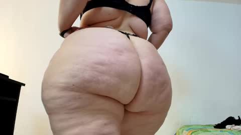 Snapshot of sexy_curvi chatting on January 21, 2025, 7:50 pm karla           instagram  online show from January 21, 2025, 7:50 pm