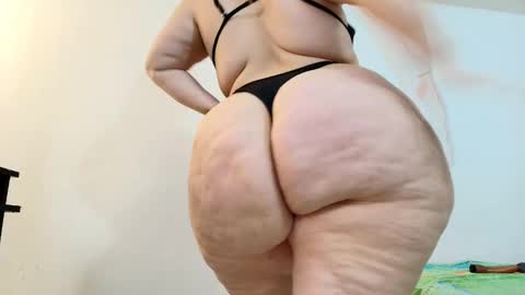 Snapshot of sexy_curvi chatting on February 14, 2025, 5:03 pm karla           instagram  online show from February 14, 2025, 5:03 pm