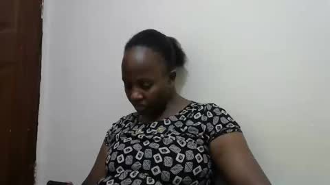Snapshot of sexy_dee1 chatting on May 1, 2026, 5:23 am Sweet Dee online show from May 1, 2026, 5:23 am