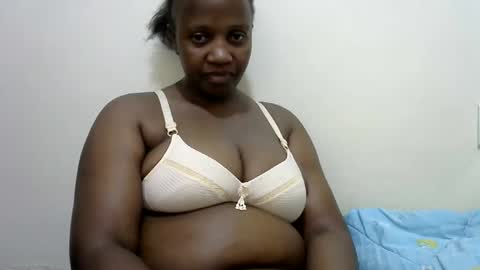 Snapshot of sexy_dee1 chatting on May 17, 2026, 5:38 am Sweet Dee online show from May 17, 2026, 5:38 am