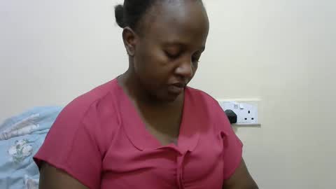 Snapshot of sexy_dee1 chatting on June 3, 2026, 5:43 am Sweet Dee online show from June 3, 2026, 5:43 am