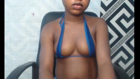 Snapshot of sexy_floral chatting on October 21, 2025, 10:05 am Angela online show from October 21, 2025, 10:05 am