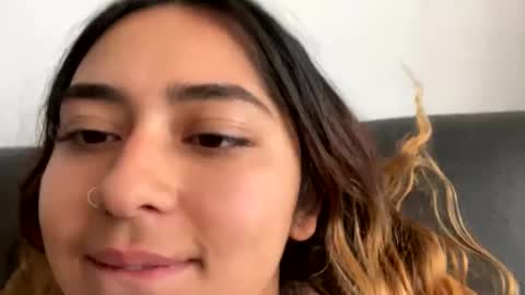 Snapshot of sexy_foxx_ chatting on December 16, 2024, 5:33 pm Antonella online show from December 16, 2024, 5:33 pm