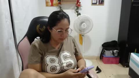 layla violeta gomez online show from January 18, 2026, 5:22 am