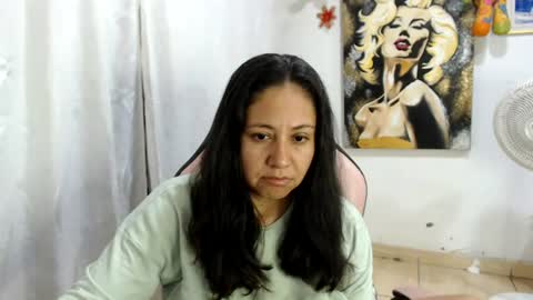 layla violeta gomez online show from July 25, 2026, 4:21 am