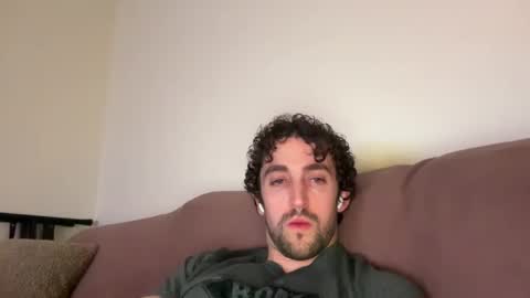 Snapshot of sexy_guy_8 chatting on December 4, 2024, 5:49 am sexy_guy_8 online show from December 4, 2024, 5:49 am