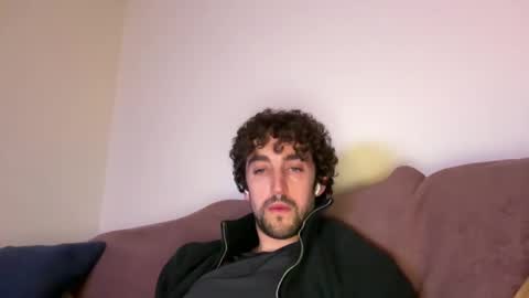 Snapshot of sexy_guy_8 chatting on January 21, 2025, 5:16 am sexy_guy_8 online show from January 21, 2025, 5:16 am