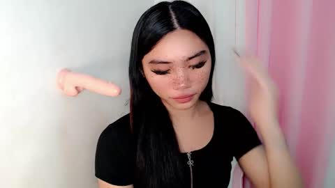 Snapshot of sexy_mikaxoxo chatting on September 15, 2025, 9:42 am mika online show from September 15, 2025, 9:42 am