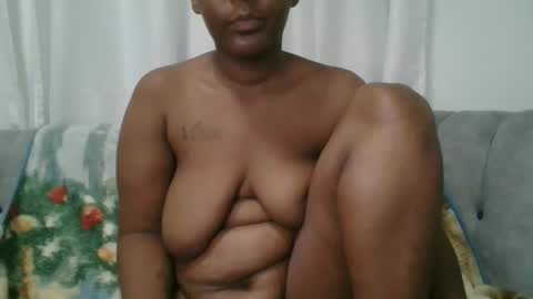 Snapshot of sexy_milk_slut chatting on October 29, 2025, 10:11 pm milky online show from October 29, 2025, 10:11 pm