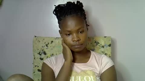 Molyne online show from February 16, 2026, 6:04 pm