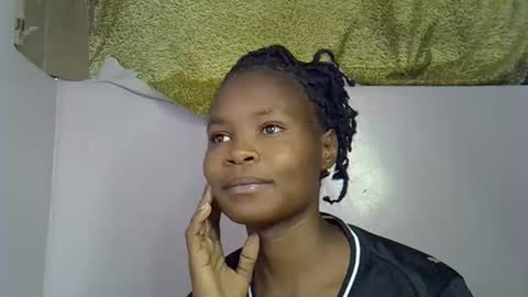 Molyne online show from March 1, 2026, 11:23 am