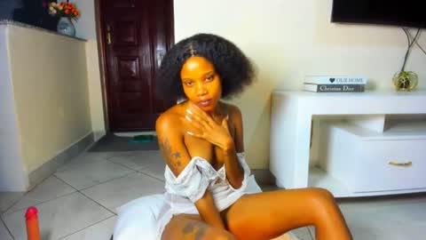 Snapshot of sexy_red99 chatting on June 25, 2026, 5:50 pm red online show from June 25, 2026, 5:50 pm