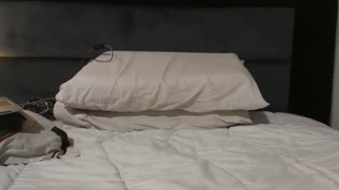 Snapshot of sexy_stepbro chatting on December 16, 2024, 11:18 pm sexy_stepbro online show from December 16, 2024, 11:18 pm