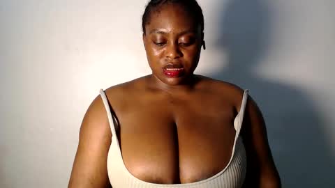 Luna online show from February 28, 2026, 10:11 pm