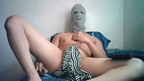 Snapshot of sexyatrevidoo chatting on January 19, 2025, 1:12 pm SesyMen online show from January 19, 2025, 1:12 pm