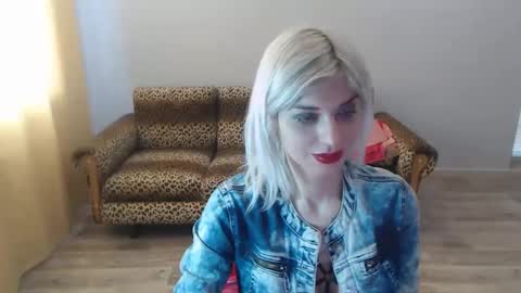 Snapshot of sexybeatriice chatting on February 15, 2025, 11:28 am sexybeatriice online show from February 15, 2025, 11:28 am