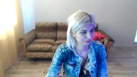 Snapshot of sexybeatriice chatting on February 21, 2025, 10:39 am sexybeatriice online show from February 21, 2025, 10:39 am