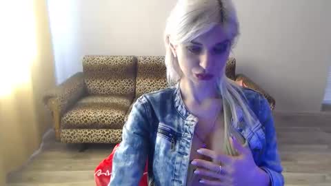 Snapshot of sexybeatriice chatting on February 28, 2025, 7:37 am sexybeatriice online show from February 28, 2025, 7:37 am