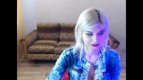 Snapshot of sexybeatriice chatting on March 4, 2025, 7:19 am sexybeatriice online show from March 4, 2025, 7:19 am