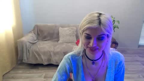 sexybeatriice online show from February 15, 2026, 7:51 am