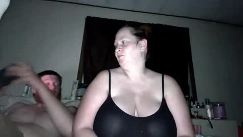 Etowngirl14 online show from November 29, 2025, 4:04 am