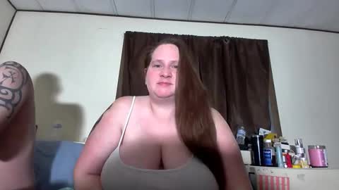 Etowngirl14 online show from February 18, 2026, 4:08 am