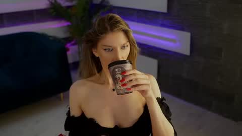 Snapshot of sexycelline chatting on June 15, 2026, 4:47 am Celline online show from June 15, 2026, 4:47 am