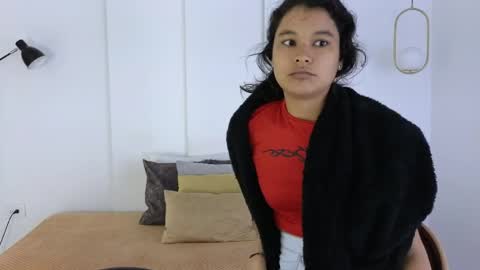 Snapshot of sexychanell_18 chatting on April 5, 2026, 1:30 pm chanell and yina online show from April 5, 2026, 1:30 pm