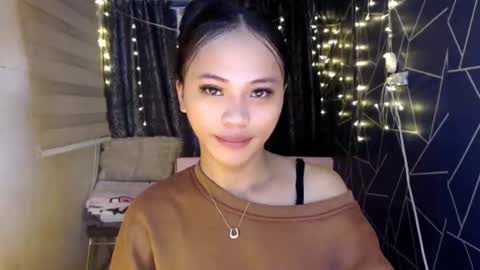 Miss Cheng online show from November 24, 2025, 7:30 am