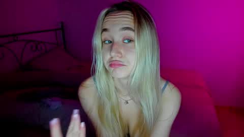 Snapshot of sexycocobutt chatting on December 7, 2024, 7:32 pm Sophia online show from December 7, 2024, 7:32 pm