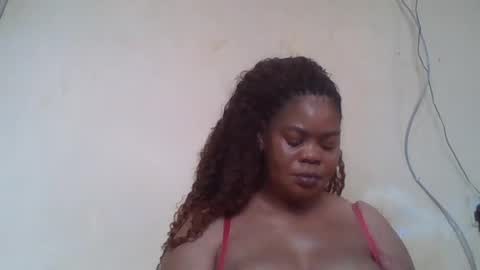 Snapshot of sexydove2 chatting on June 25, 2026, 6:40 am EMILY online show from June 25, 2026, 6:40 am