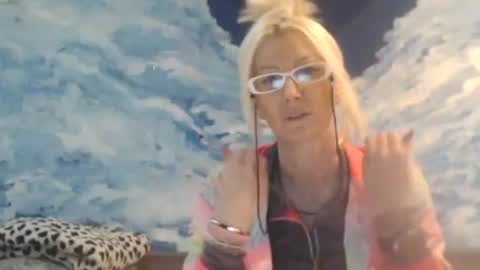 Snapshot of sexyeni chatting on January 20, 2025, 12:04 am ENI pvt moan your name WHEN I M NOT online you tell me in SNAPCHAT deal yes add me... FREE TWITTER magiconline101...... online show from January 20, 2025, 12:04 am