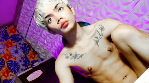 sexyhotbabe18 online show from February 22, 2025, 9:48 pm