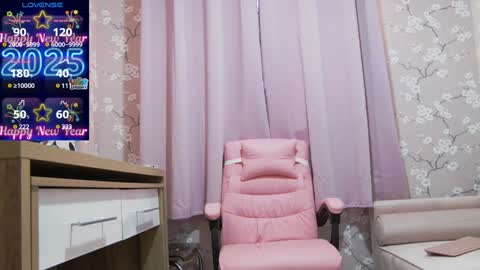 Snapshot of sexyhottease69 chatting on January 2, 2025, 10:37 am Flavia online show from January 2, 2025, 10:37 am